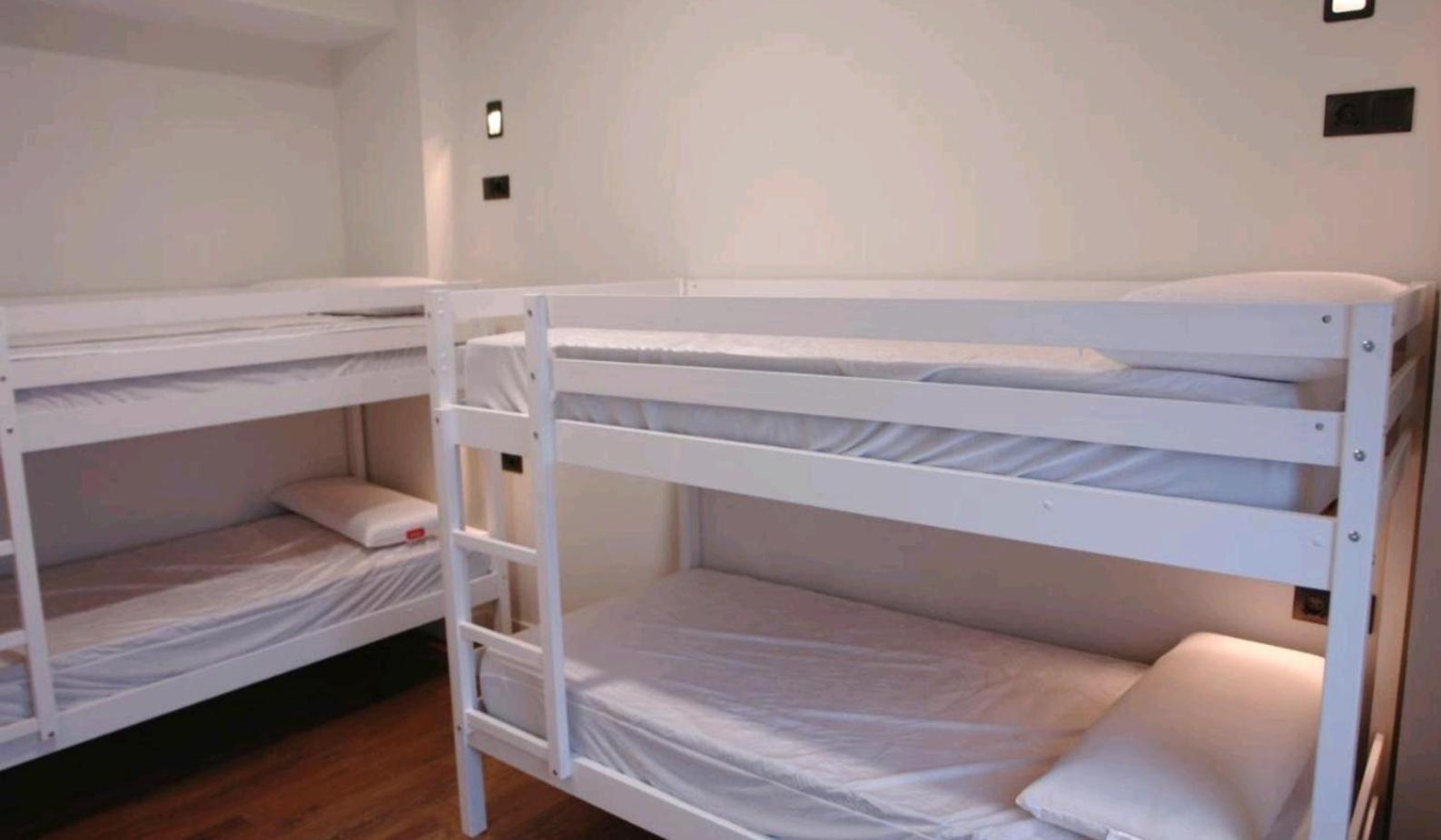 Hostel Trovadores Burgo Eksteriør billede